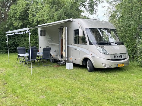 Camper huren Luxe huisje op wielen Hymer uit 2009 160 pk - 5