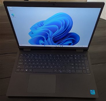 Dell Latitude 3520 | i5 1135G7 | 16GB DDR4 | 250gb SSD - 0