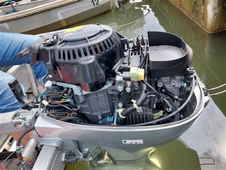 Een mooie aluminium visboot 20PK Honda motor begrenst geen vaarbewijs nodig met ligplaats - 3