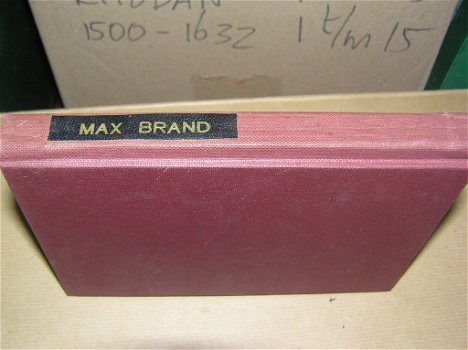 Rode havik komt terug-Max Brand - 1