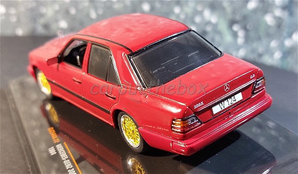 Mercedes-Benz 300E 1984 rood 1/43 Ixo V1004 - 2