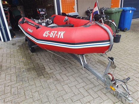 rubberboot met motor en trailer - 2