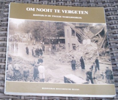 Rijswijk in de Tweede Wereldoorlog. v.d. Berge. 9072520068. - 0