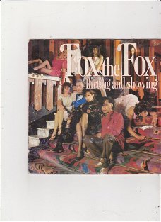 Single Fox The fox - Flirting and showing