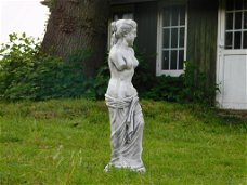 tuinbeeld van een vrouw