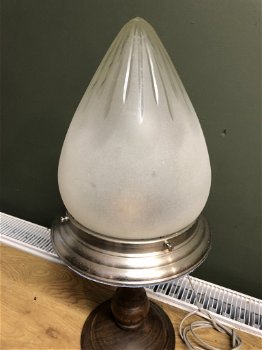 Prachtige Grote Art-Deco Lamp met geslepen glazen kap. - 0