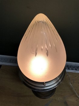 Prachtige Grote Art-Deco Lamp met geslepen glazen kap. - 6
