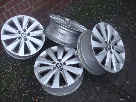 16 Originele Seat Arona 16 inch Velgen Steek 5x100 - 4