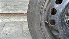 2 banden op velg (155/65 r14 T) uni royal the rain tyre. Twee losse velgen - 1 - Thumbnail