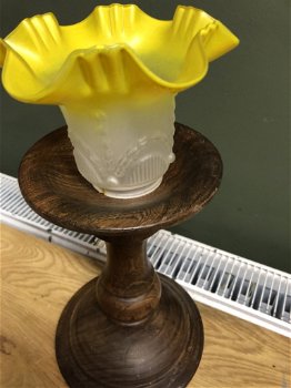 Antiek glazenkapje met fel geel schulprandje - 3