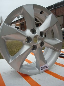 17'' inch Originele Nissan Velgen Steek 5x114,3 - 5