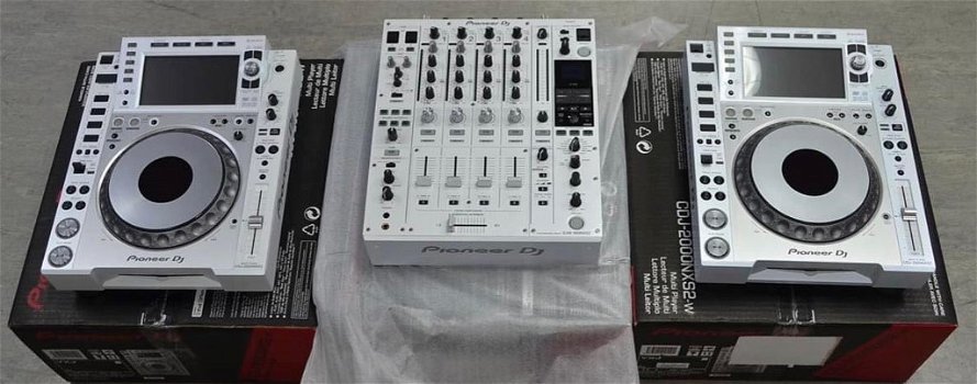 Nieuw Pioneer DJ Pioneer CDJ-3000-w (2) +1x DJM-900NXS2-W, Pioneer DJM-A9 DJ-Mixer, Pioneer DDJ-REV7 - 0