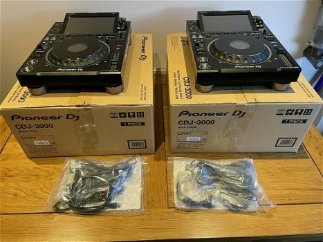 Te koop Pioneer DJ 2x Pioneer Cdj-2000Nxs2W+1x Djm-900Nxs2W/2x Pioneer cdj-tour1+1xPioneer djm-tour1 - 6