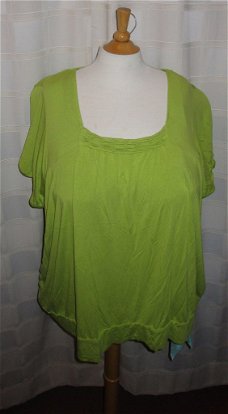 Appelgroen shirt miss Etam maat 56 ME80