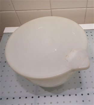 Tupperware beslagkom/maatbeker 2 liter retro wit met deksel - 1