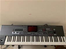 Verkoopt Korg Pa4X 76-toetsen MG2 MG Edition/ Korg Pa5X 88 toetsen/Korg Pa1000 MG Edition 61-toetsen