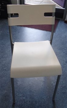 Te koop stevige stoel van Ikea (type: Laver). - 0