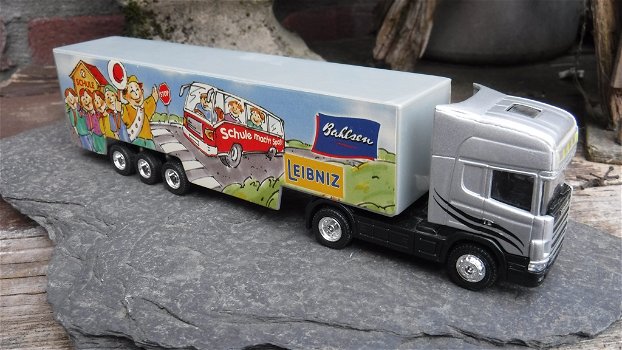 Leuke scania truck met vrolijke reclame - 3