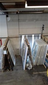 Op voorraad 2-delige kantel schuifpuien in wit kunststof 2400 x 2100 - 6