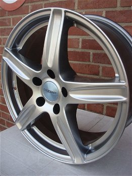 17'' Inch Dezent 5x110 7.0 J ET35 Naaf 65,1 - 2