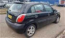 2006 Kia Rio 1.6 CVVt Extreme BENZINE HANDGESCHAKELD AIRCO APK GEKEURD 19-4-2025 - 3 - Thumbnail