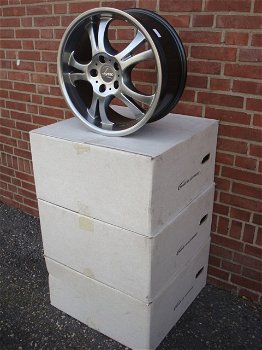 17'' Inch Autec 5x112 7,5J ET45 Naaf 70.1 - 2