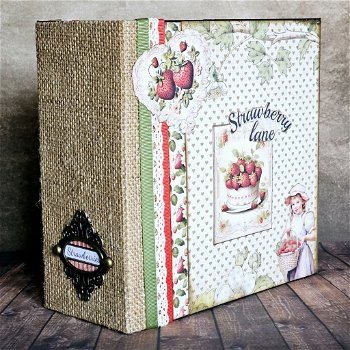 Finished Project handmade by scrapqueen the double Folio Strawberry lane - 0