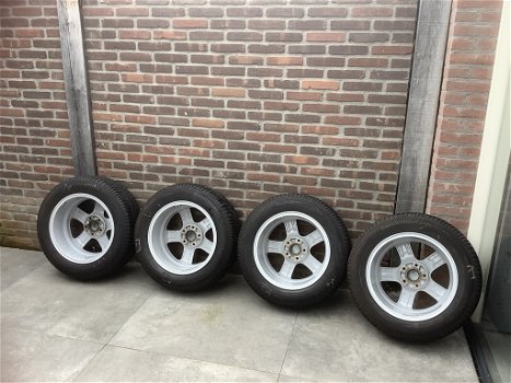 Set Borbet velgen met winterbanden 215 / 60 / R16 - 5