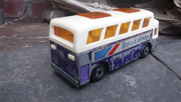 Matchbox Superfast No.65 Britisch airways airport coach - 5