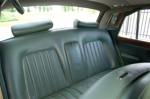 Rolls Royce Silver Shadow II uit 1978 RHD - 4