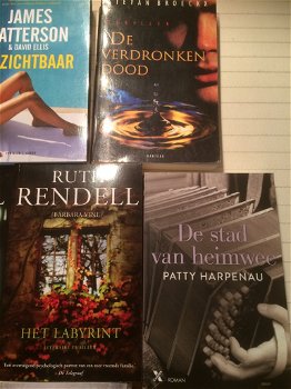 Boeken thrillers (11 stuks) 20,-€ +32495577180 - 2