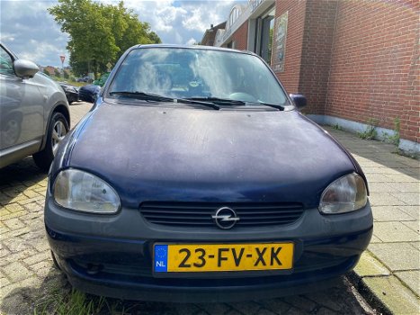 Aangeboden Opel Corsa 1.2 16V geen APk - 0