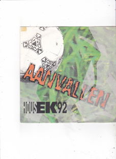 Single Housek '92 - Aanvallen