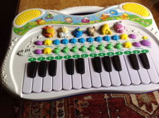 Kinder piano / keyboard - volop geluid - van dieren