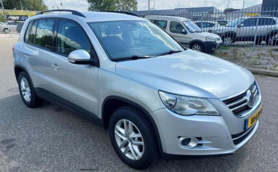 2010 Volkswagen Tiguan 1.4 TSI Comfort&Design ✅BENZINE ✅HANDGESCHAKELD ✅TREKHAAK - 1