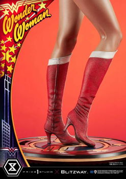 Prime 1 Studio Wonder Woman 1975 Statue Lynda Carter Bonus - 3