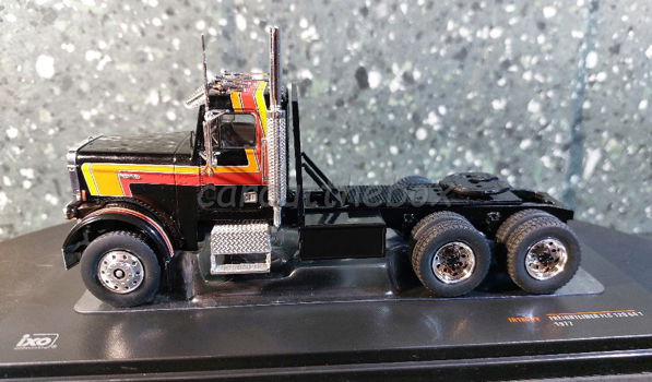 Freightliner FLC 120 64T 1977 zwart 1:43 Ixo V1012 - 0