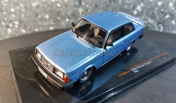 Volvo 240 Turbo Custom 1983 blauw 1:43 Ixo V1022 - 1