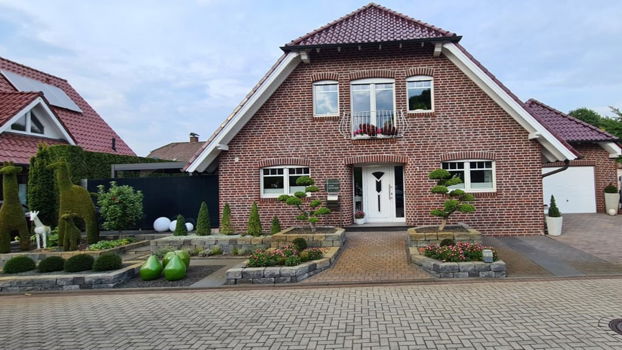 D833 20km van Winterswijk in Duitsland, Vrijstaande luxueuze woning met zwembad - 1