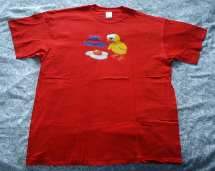 Te koop nieuw rood T-shirt met print Are You OK? (maat: XXL) - 0