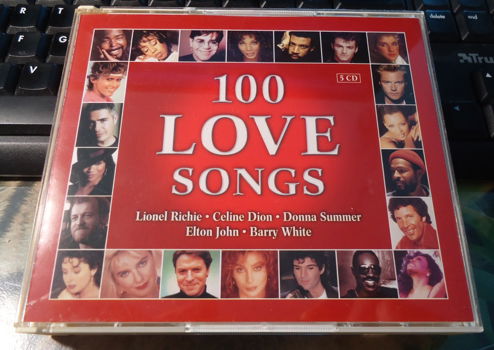 Te koop de originele CD-box 100 Love Songs van Universal. - 0