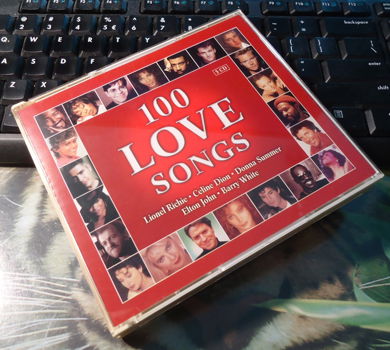 Te koop de originele CD-box 100 Love Songs van Universal. - 5