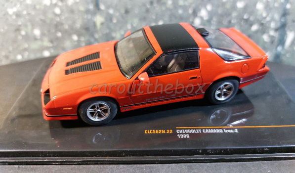 Chevrolet Camaro Iroc-Z 1986 rood 1:43 Ixo V1028 - 0