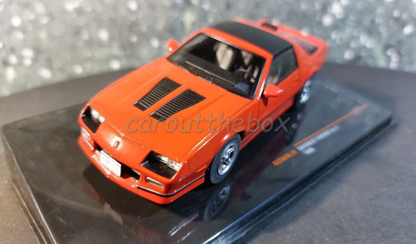 Chevrolet Camaro Iroc-Z 1986 rood 1:43 Ixo V1028 - 1