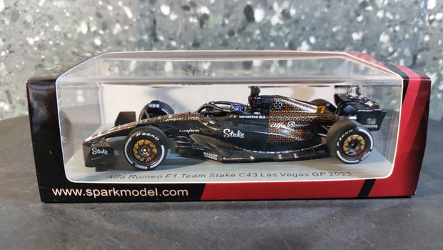 Alfa Romeo F1 Team #77 Vegas GP 2023 1:43 Spark Sp121 - 4