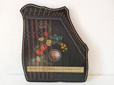 Mooi beschilderde antieke tafelharp citer zither