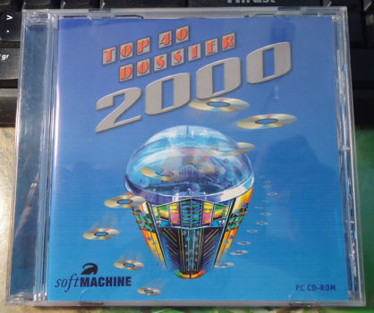 Te koop de CD-rom Top 40 Dossier 2000 van SoftMachine. - 0