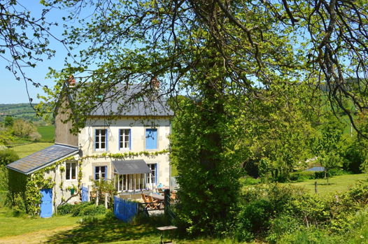 Landhuisje Chez l'arbre Auvergne - 0