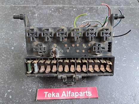 Alfa Romeo Giulietta (116) Zekeringenkast Fusebox 116506503003 Used - 0