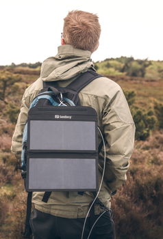 Solar Charger 13W 2xUSB geschikt voor alle merken smartphone - 1